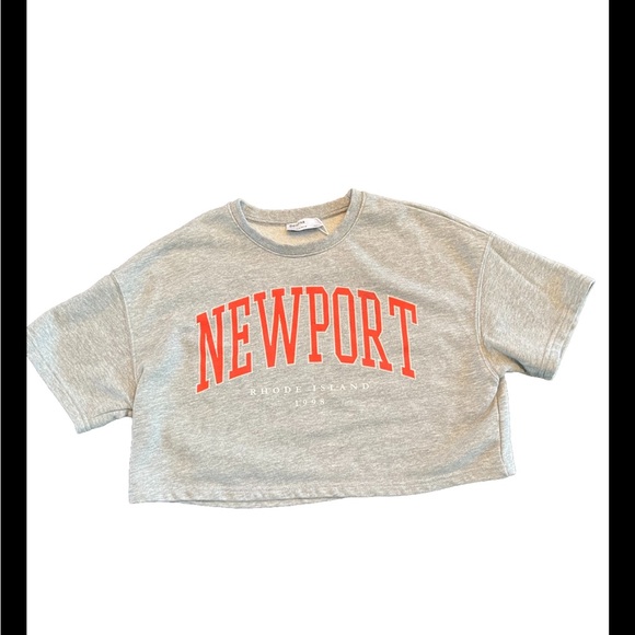 ASOS Bershka Short Sleeve cropped Newport Rhode Island sweatshirt - Picture 1 of 4
